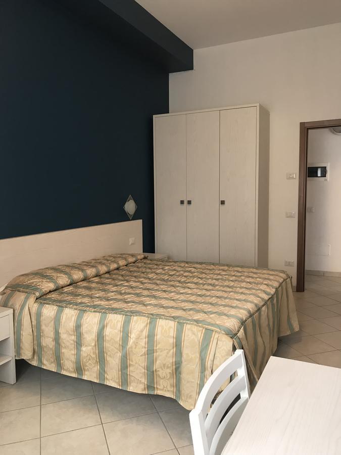 Roma Suite Apartments Cervia Kültér fotó