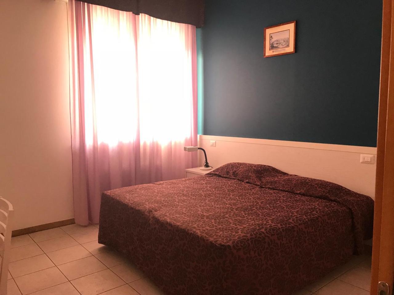 Roma Suite Apartments Cervia Kültér fotó
